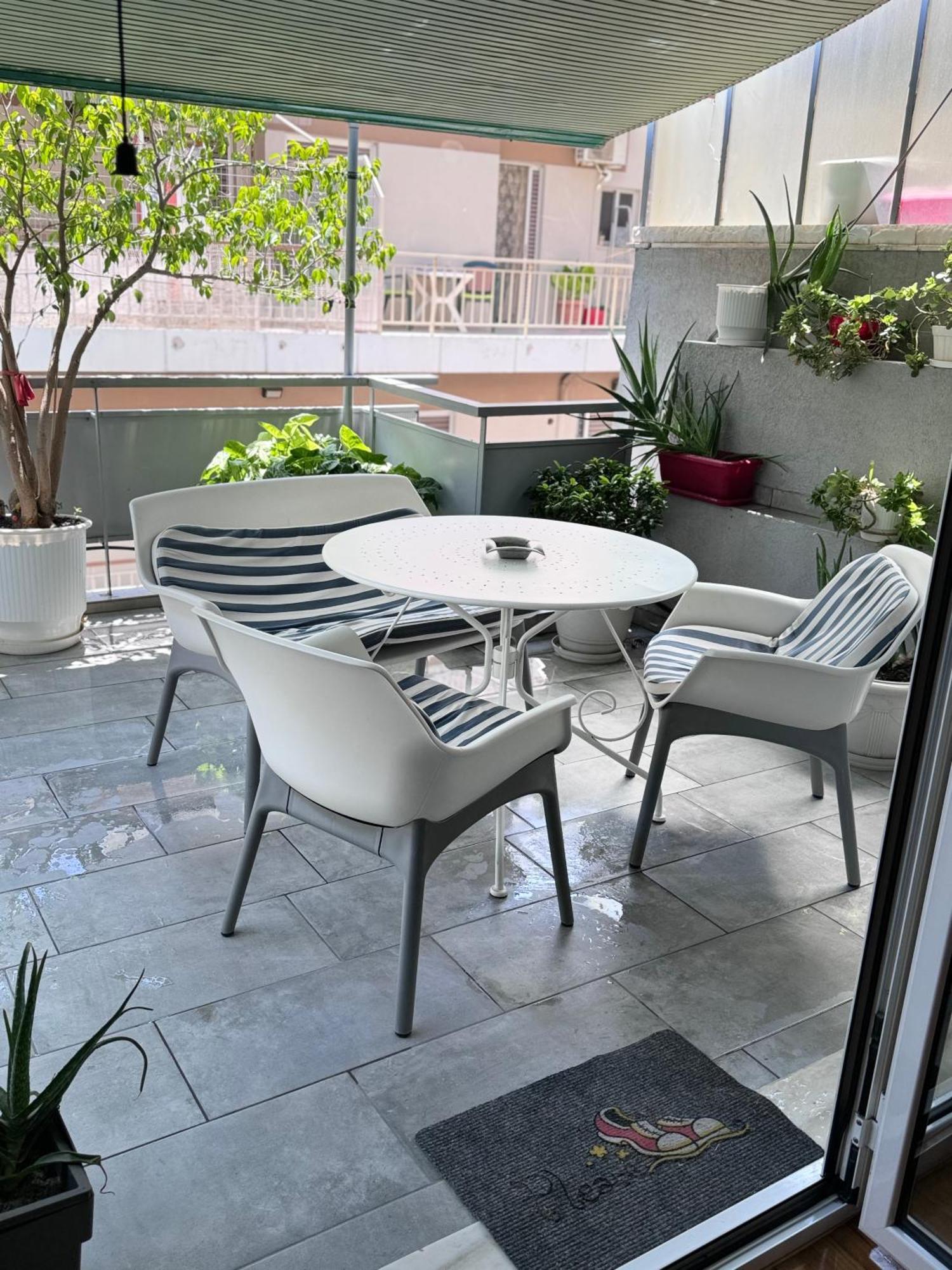 Modern Apartment In アテネ エクステリア 写真