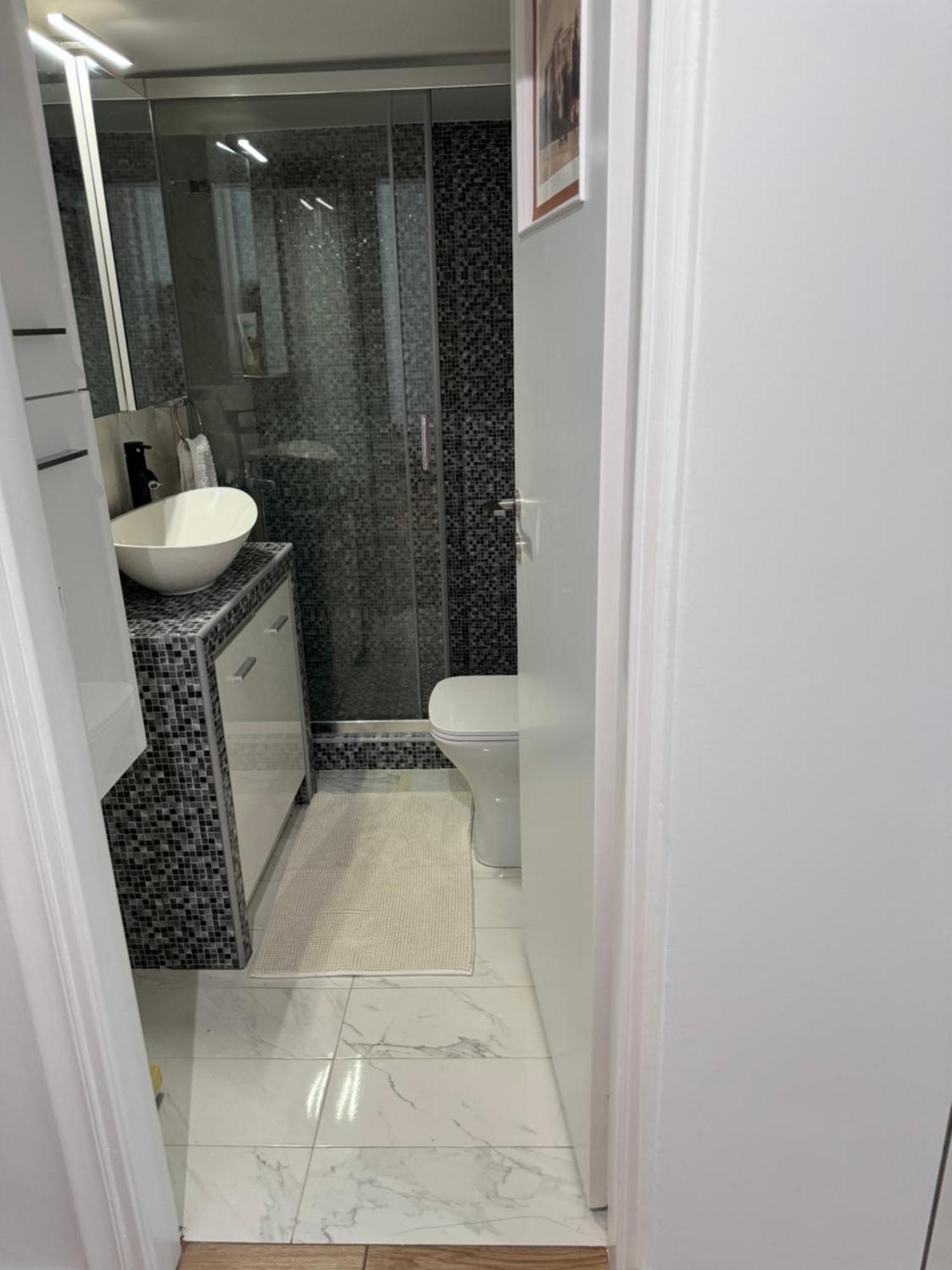 Modern Apartment In アテネ エクステリア 写真